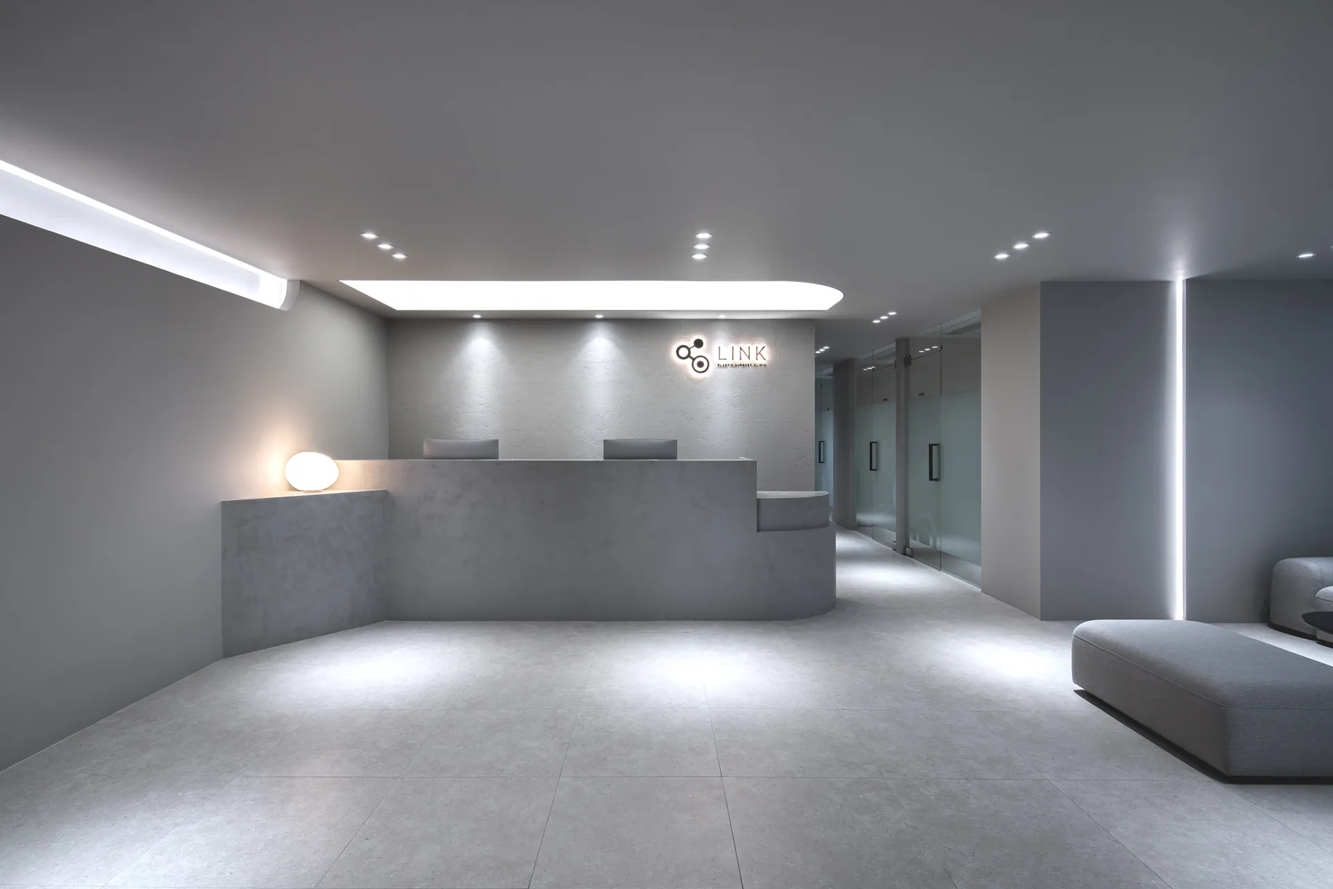 受付 & 待合ラウンジ